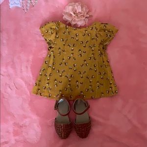 Gold Top w/ Fox Print.